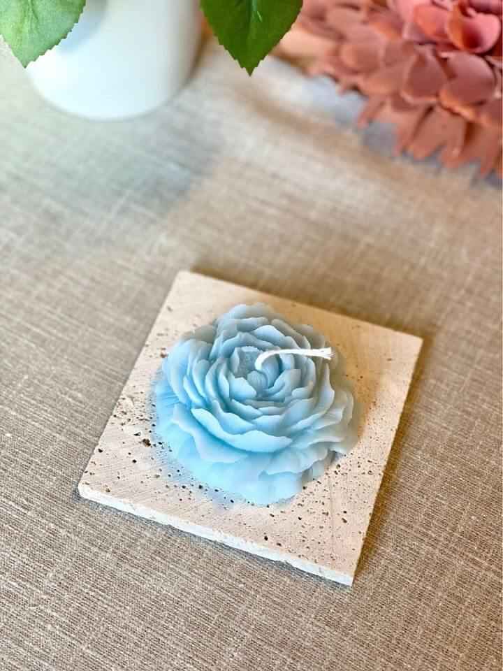 Peony Scented Candle — The Essence of Elegant Luxury